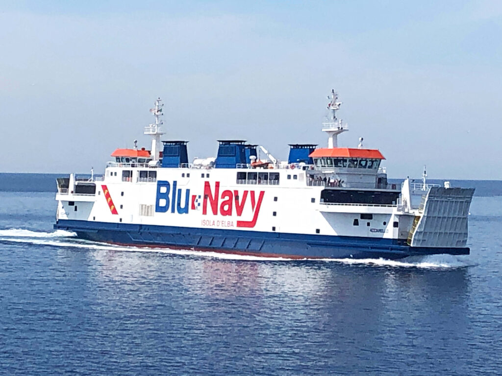 Bikeferien auf Elba – Die Fähre ist ein beliebtes Transportmitteln, das wir teilweise auch auf unseren Biketouren benutzen