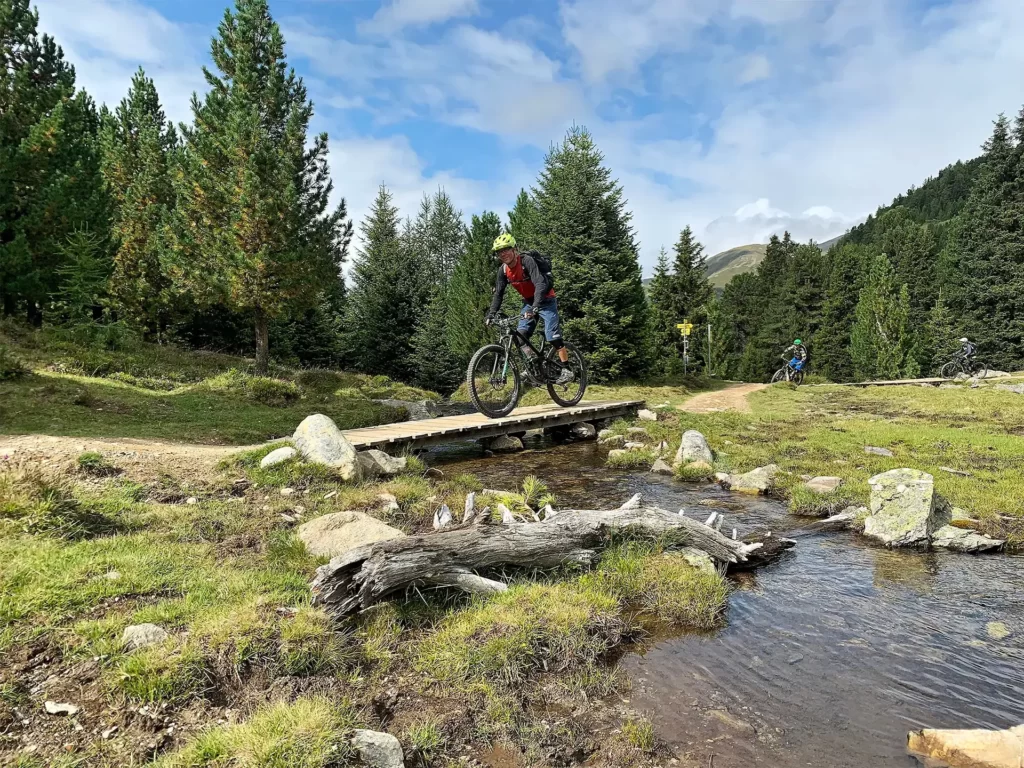 Tourkultur: Mit E-Bike und Mountainbike auf die Berge um Vinschgau