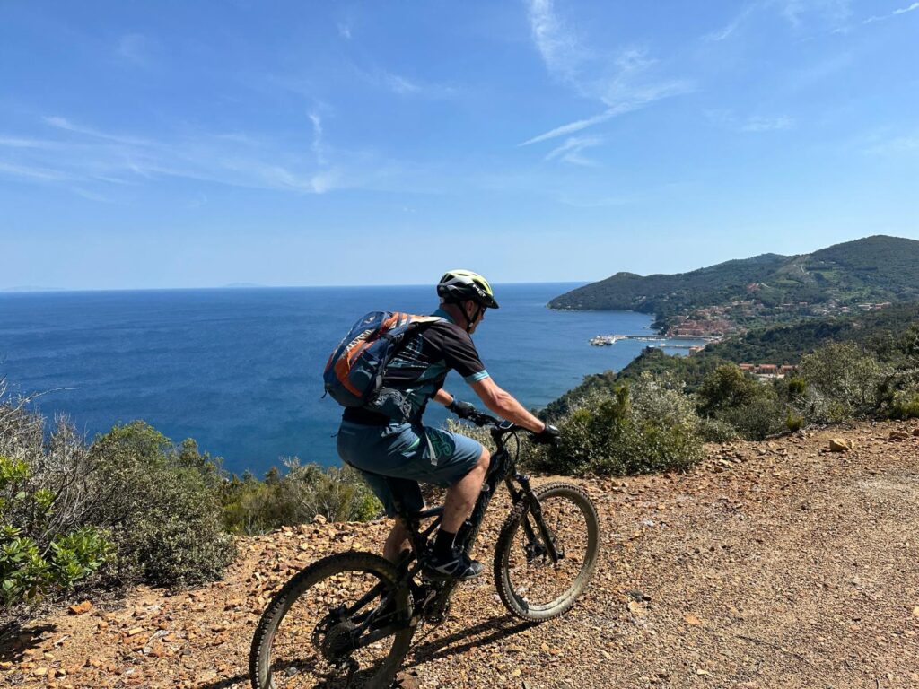 3ae14073-a670-499d-9b8b-145a82a1c31b